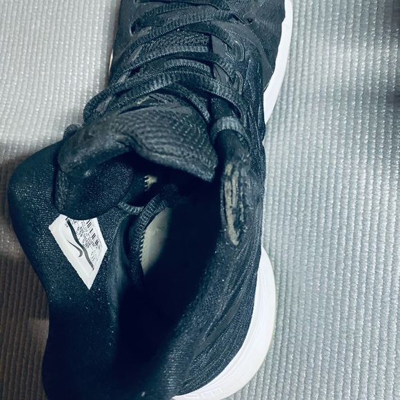 Kyrie 3 Black Multi 2017 - Picture 6 of 6